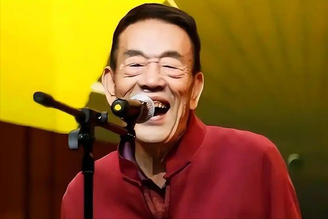 子93岁的杨少华终于开始“享福”了OG网站大口吃肉大碗喝酒、爱抽华(图11)
