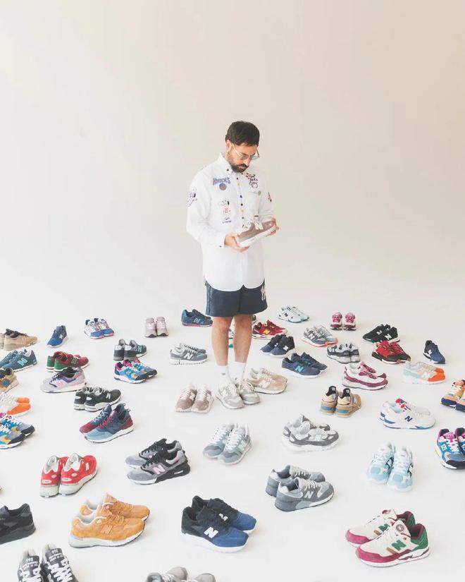 NB」市价起飞1000人夜排都抢不到了OG视讯Lisa带货同款！「Kith x(图10)